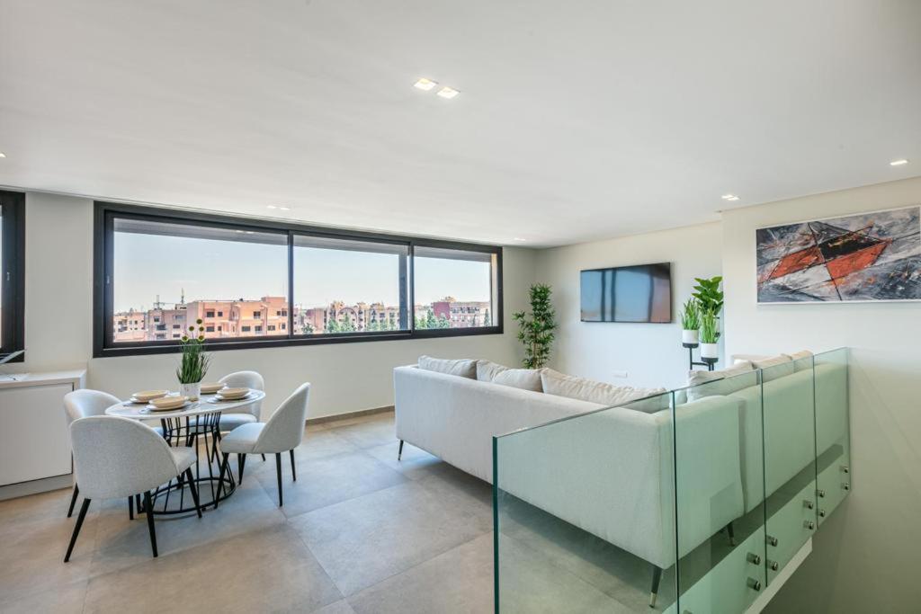 Duplex De Luxe Victor Hugo Gueliz