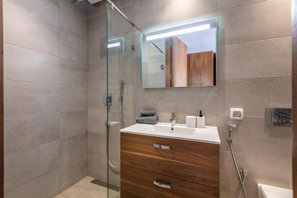 Duplex De Luxe Victor Hugo Gueliz *